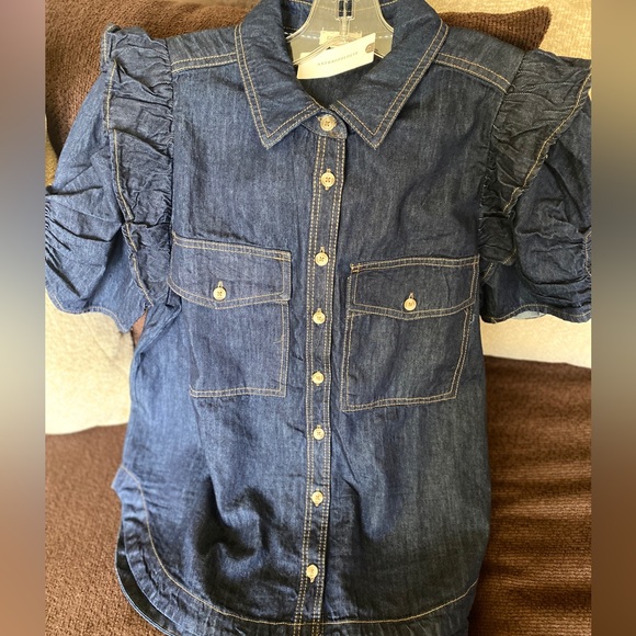 Stylish Women's Denim Button-Up Top - Picture 4 of 5